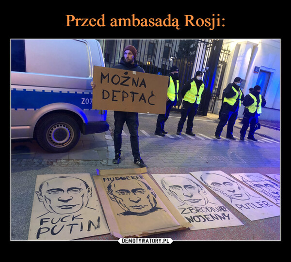 Przed ambasadą Rosji: